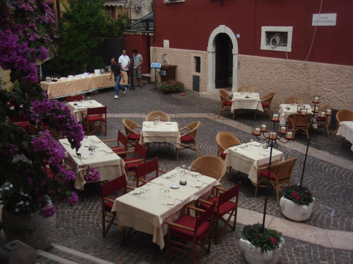 Locanda Agli Angeli Гардоне Ривьера Экстерьер фото
