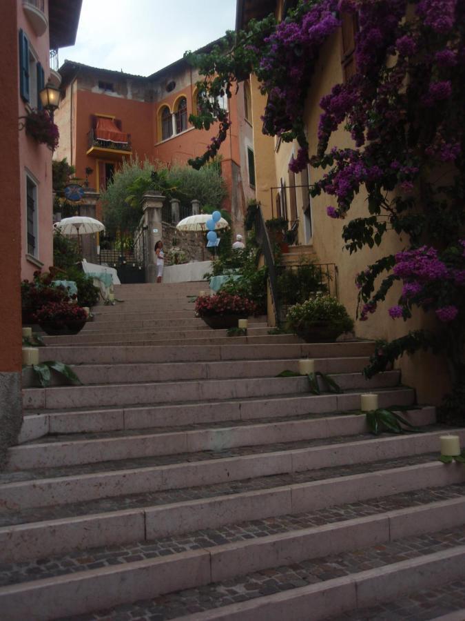 Locanda Agli Angeli Гардоне Ривьера Экстерьер фото